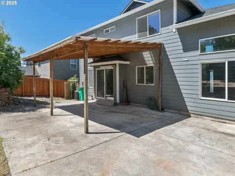 10938 SE Knapp Street Portland OR 97266