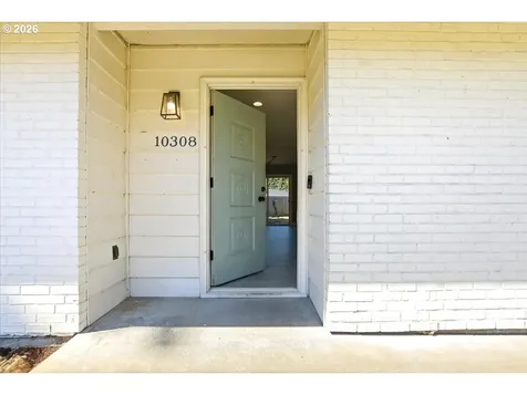 10308 NE Manor Drive Vancouver WA 98686