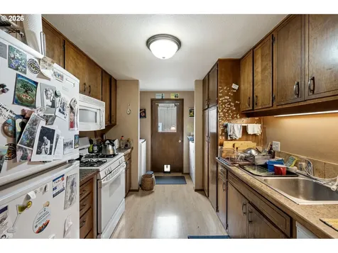 157 Westbrook Way Eugene OR 97405