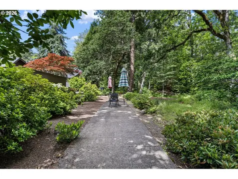 157 Westbrook Way Eugene OR 97405