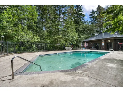 157 Westbrook Way Eugene OR 97405