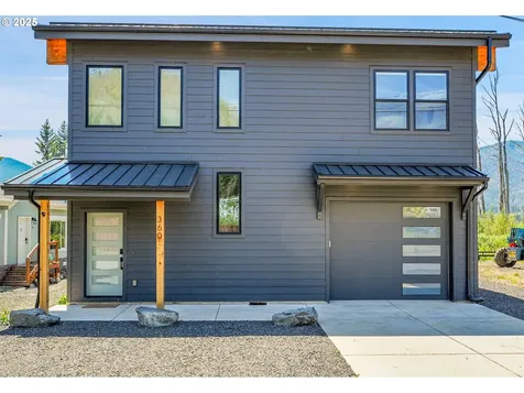 360 W Santiam Avenue Detroit OR 97342