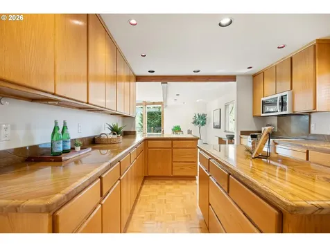 5395 NW 137th Avenue Portland OR 97229