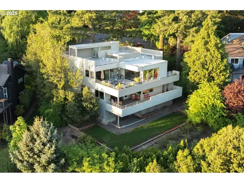 23 Masaryk Street Lake Oswego OR 97035