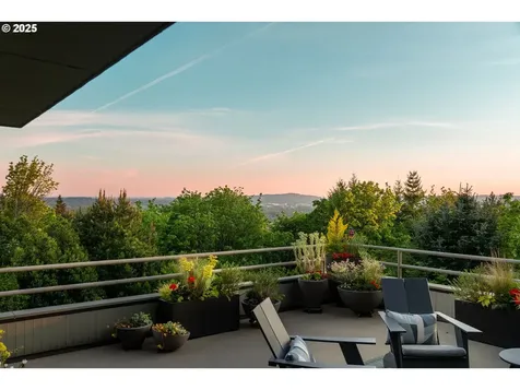23 Masaryk Street Lake Oswego OR 97035