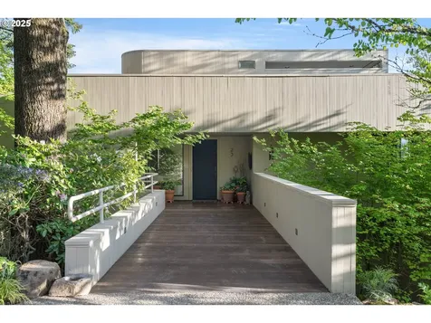 23 Masaryk Street Lake Oswego OR 97035