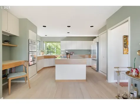 23 Masaryk Street Lake Oswego OR 97035