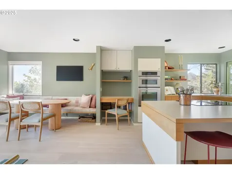 23 Masaryk Street Lake Oswego OR 97035