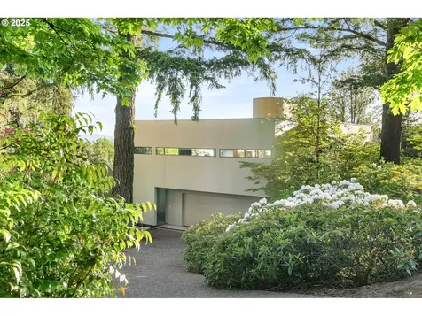 23 Masaryk Street Lake Oswego OR 97035