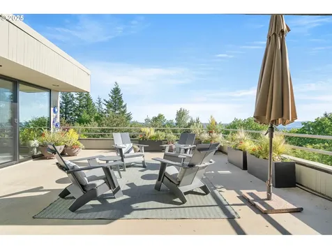 23 Masaryk Street Lake Oswego OR 97035