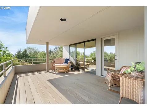 23 Masaryk Street Lake Oswego OR 97035