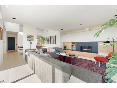 23 Masaryk Street Lake Oswego OR 97035