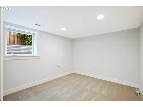 2423 NW Northrup Street Portland OR 97210