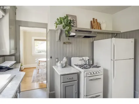 7132 NE Mallory Avenue Portland OR 97211