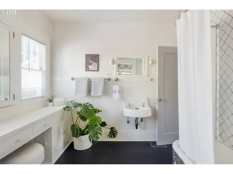 7132 NE Mallory Avenue Portland OR 97211