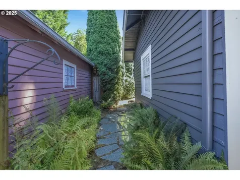 7132 NE Mallory Avenue Portland OR 97211