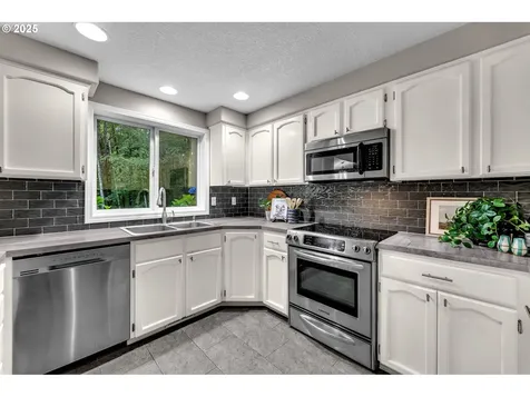 17602 NE 232nd Avenue Brush Prairie WA 98606