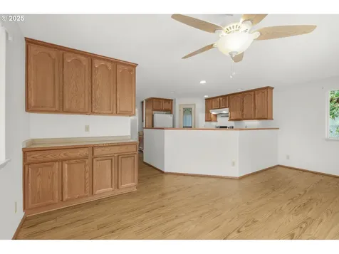 47666 W 1st Street Oakridge OR 97463