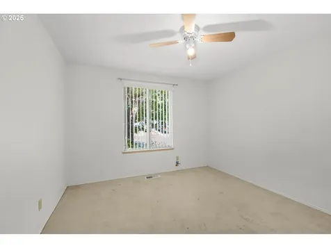47666 W 1st Street Oakridge OR 97463