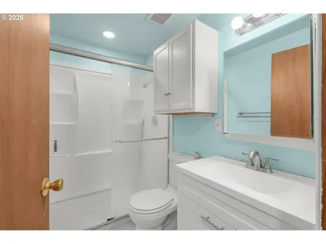47666 W 1st Street Oakridge OR 97463