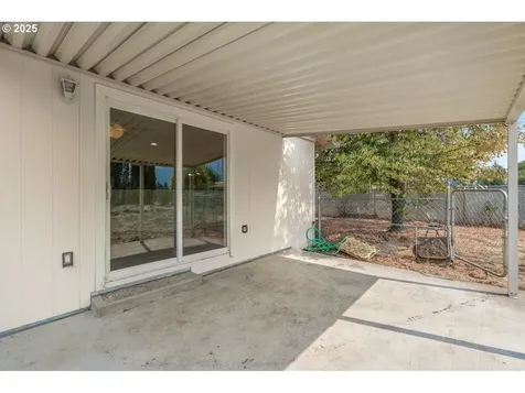 47666 W 1st Street Oakridge OR 97463