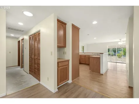 47666 W 1st Street Oakridge OR 97463