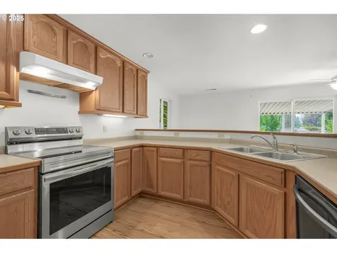 47666 W 1st Street Oakridge OR 97463