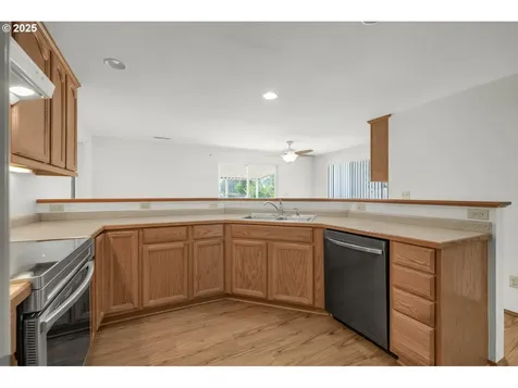 47666 W 1st Street Oakridge OR 97463
