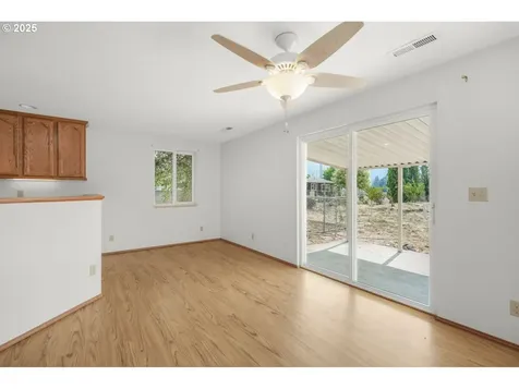 47666 W 1st Street Oakridge OR 97463