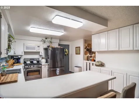 207 NE Spencer Court Roseburg OR 97470