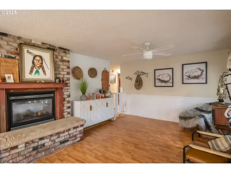 207 NE Spencer Court Roseburg OR 97470