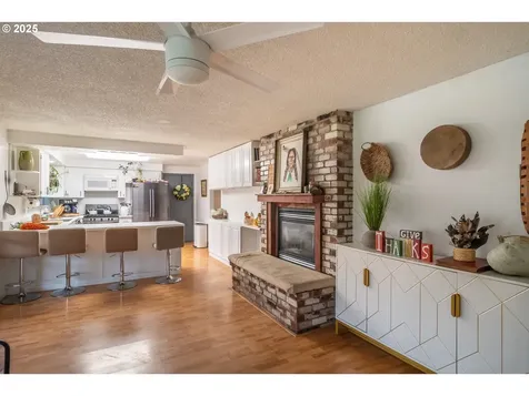 207 NE Spencer Court Roseburg OR 97470