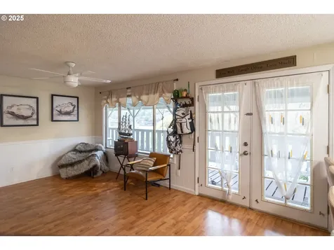 207 NE Spencer Court Roseburg OR 97470
