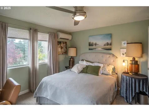 207 NE Spencer Court Roseburg OR 97470