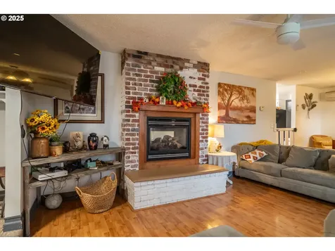 207 NE Spencer Court Roseburg OR 97470