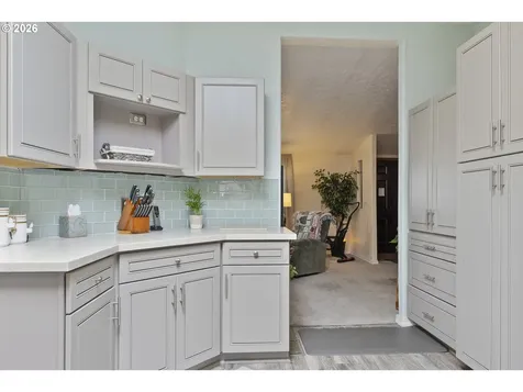 17561 SW Hancock Way Beaverton OR 97006