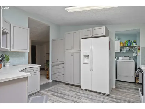 17561 SW Hancock Way Beaverton OR 97006