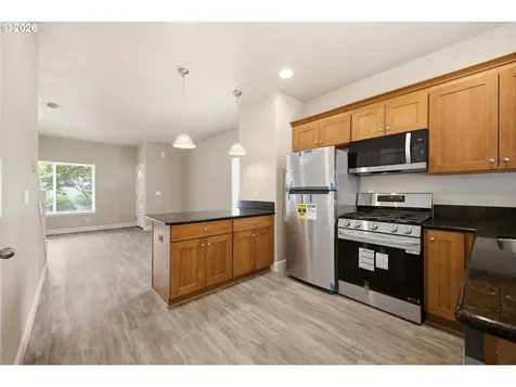 6136 SE Duke Street Portland OR 97206