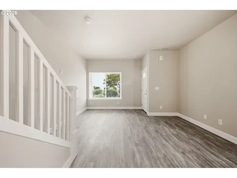 6136 SE Duke Street Portland OR 97206