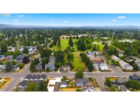 6136 SE Duke Street Portland OR 97206