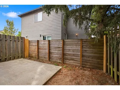 6136 SE Duke Street Portland OR 97206