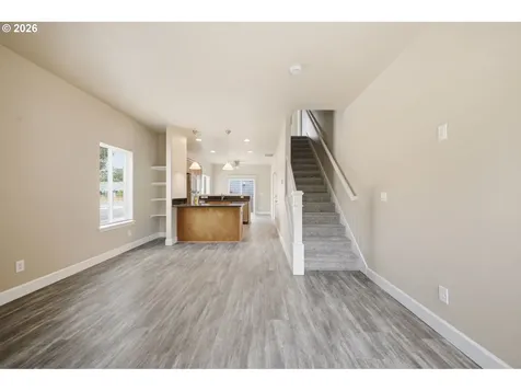 6136 SE Duke Street Portland OR 97206