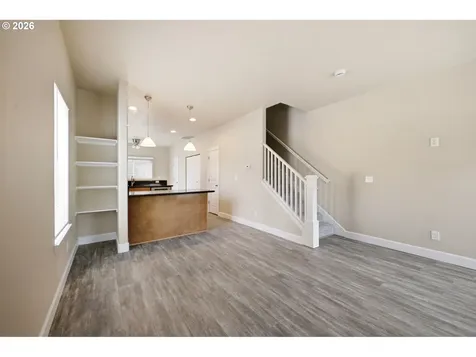 6136 SE Duke Street Portland OR 97206
