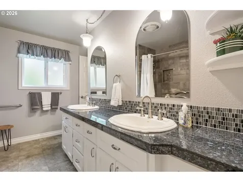 10015 NE 93rd Avenue Vancouver WA 98662