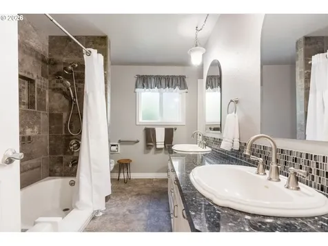 10015 NE 93rd Avenue Vancouver WA 98662
