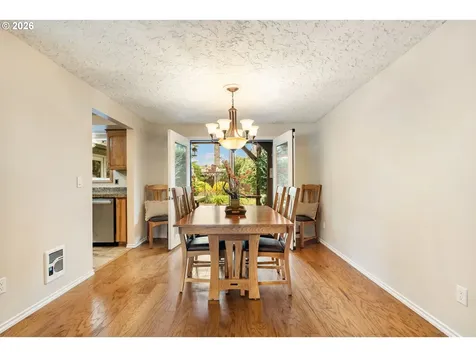 10015 NE 93rd Avenue Vancouver WA 98662