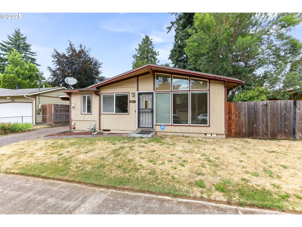 9125 SE Ash Street Portland OR 97216