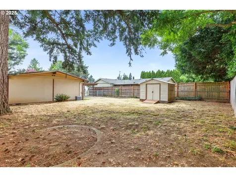 9125 SE Ash Street Portland OR 97216