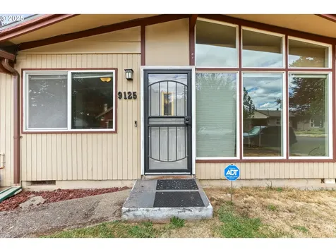 9125 SE Ash Street Portland OR 97216
