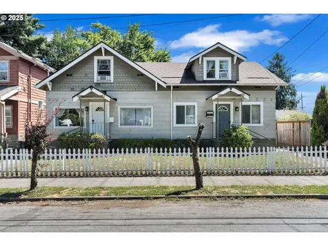 402 SE 75th Avenue Portland OR 97215